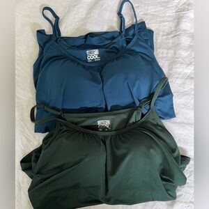 Bundle of 32 degree tanks size M